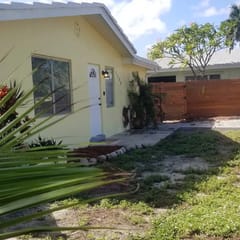 Close to it all, clean, safe and updated. Everything you need. SE 2nd.
