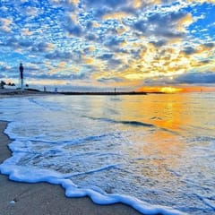 Studio Walk to the Beach. Everything you need. Clean, safe with everything you need. .