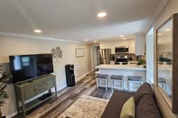 Cozy, quiet, clean and updated. - Image 4