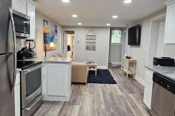 Unit B, cozy, clean and quiet. - Image 1