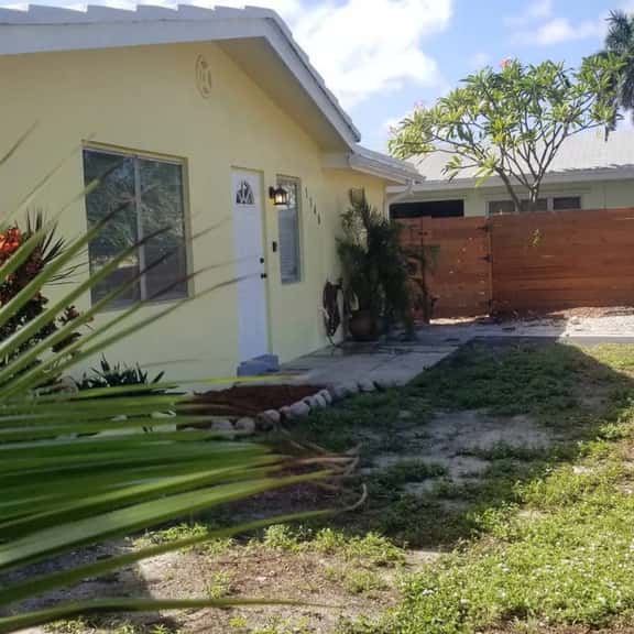 Close to it all, clean, safe and updated. Everything you need. SE 2nd. - Image 1