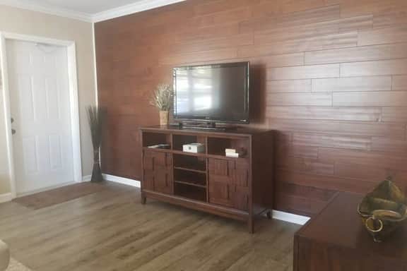 Beach Block Bungalow, everything you need. Clean, safe and updated. - Image 3