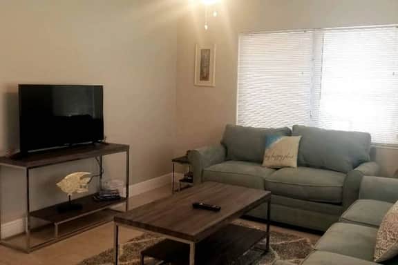 Great spot for a sunny, hassle free vacation. Clean, safe and updated. SE 3rd st, - Image 3
