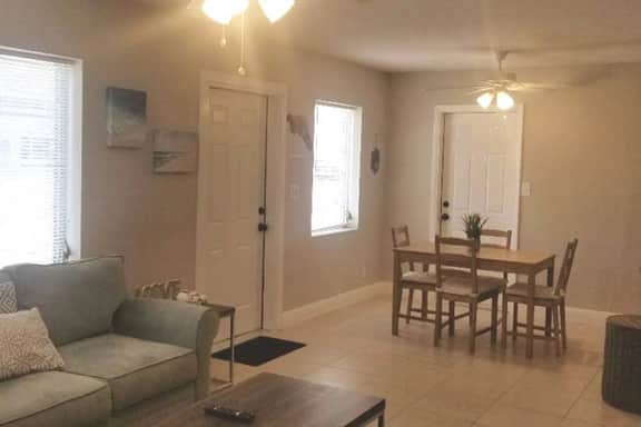 Great spot for a sunny, hassle free vacation. Clean, safe and updated. SE 3rd st, - Image 4