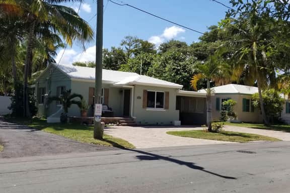 The Best beach block Location in Deerfield , single Home Clean, Safe and updated.. - Image 2