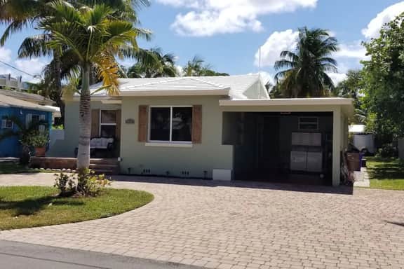 The Best beach block Location in Deerfield , single Home Clean, Safe and updated.. - Image 3