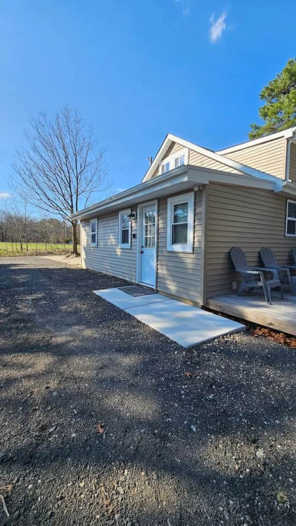 Unit B, cozy, clean and quiet. - Image 5
